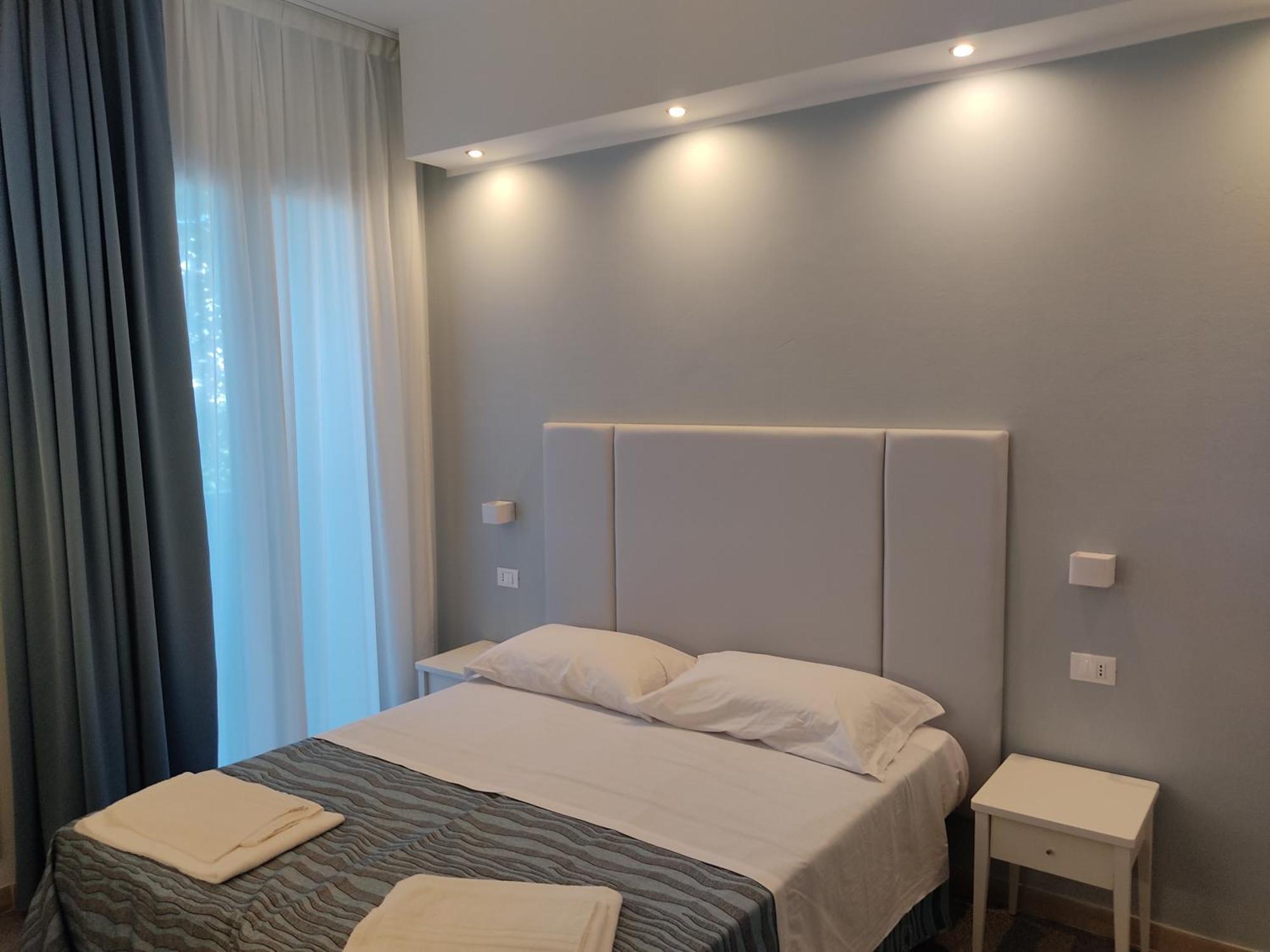 Hotel Caravel Park Rimini Exterior foto